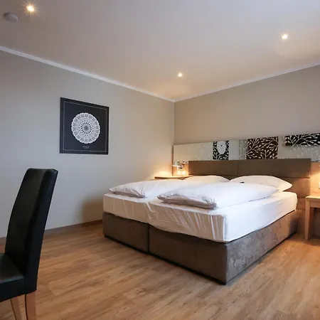 מלון Arthotel Ana Flair